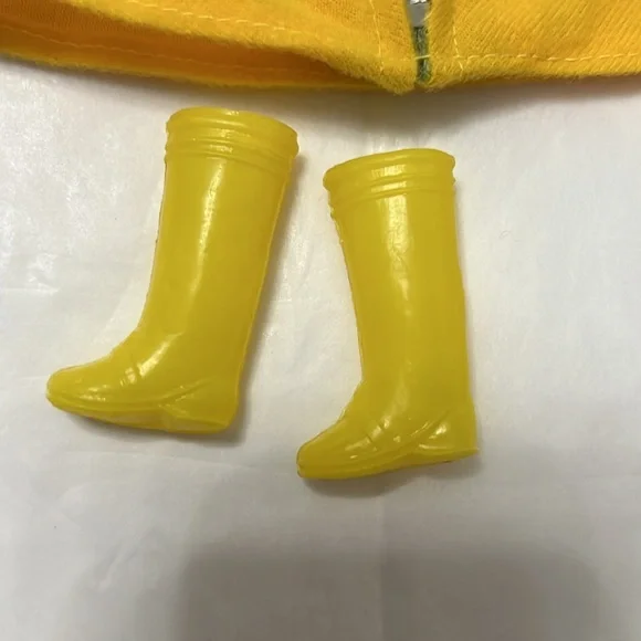 Barbie type Cape & Boots by PGD - Picture 2 of 7